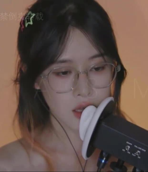 其实不是椰子啦 S穿透舔耳