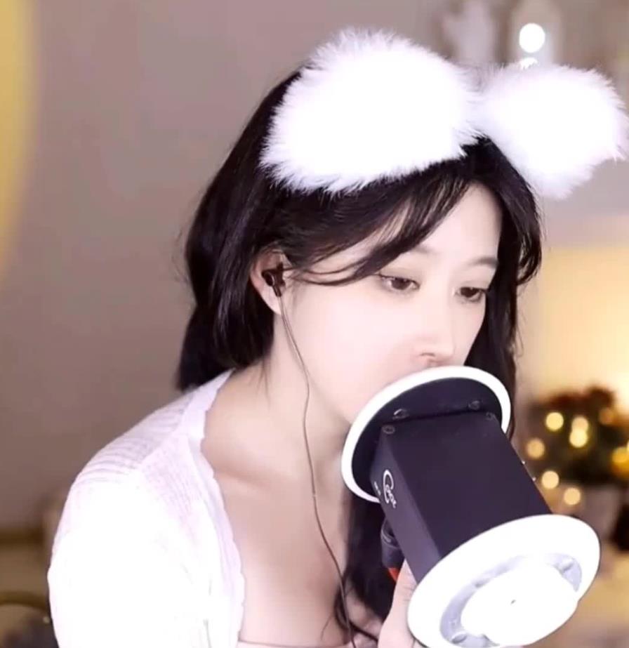 虎牙大伊伊 魔法书as-mr视频kiss口腔音