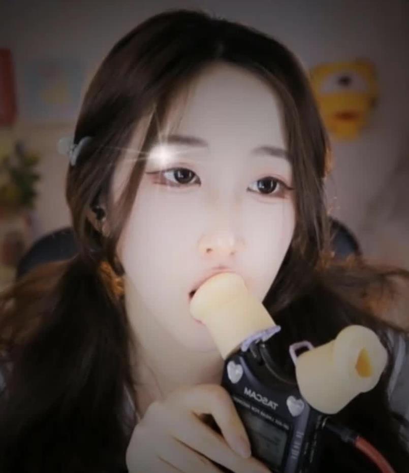 虎牙绮夏ASMR福利用小舌头舔耳